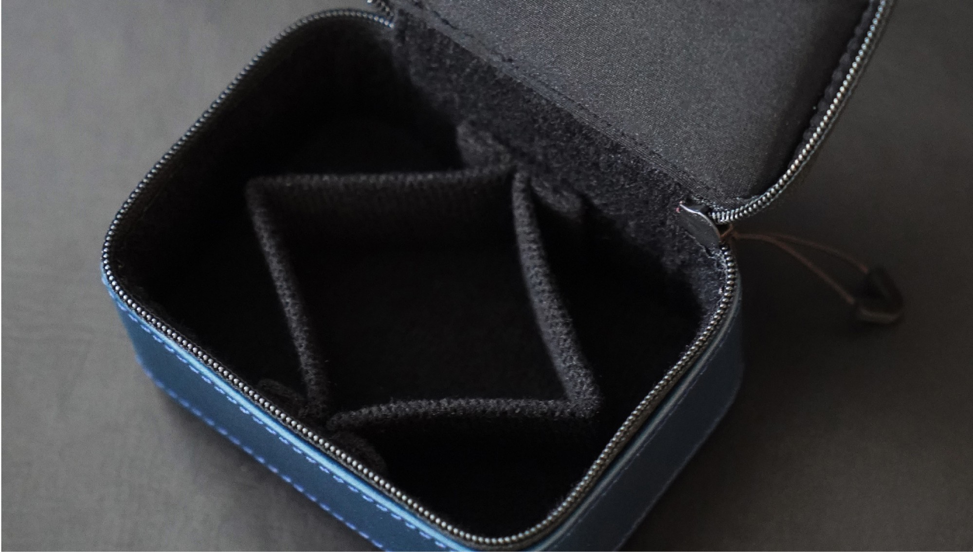 [ARCA] LEATHER EARPHONE CASE-02