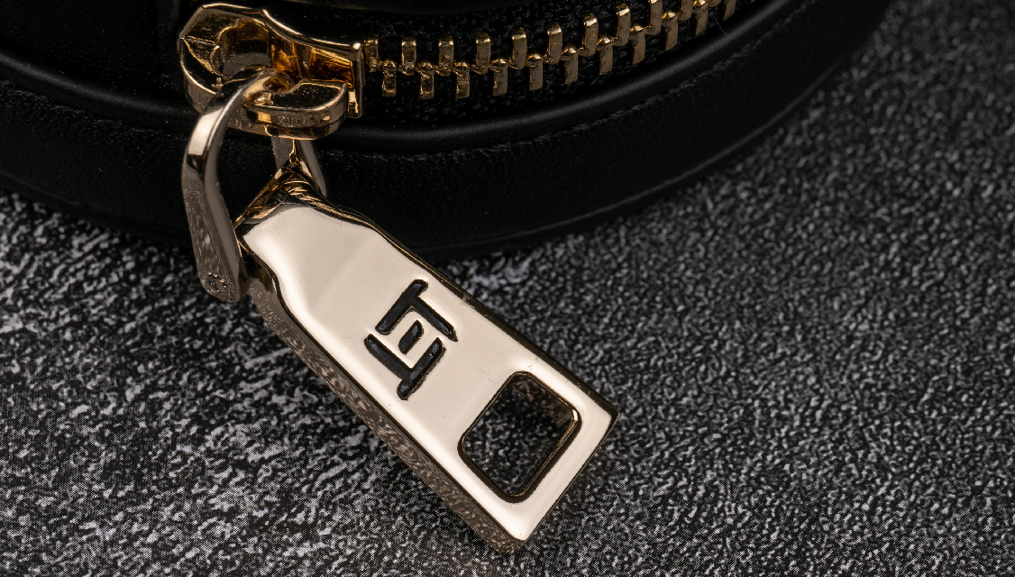 LIMITED EDITION STRATUS GREY COMPANION CASE-31