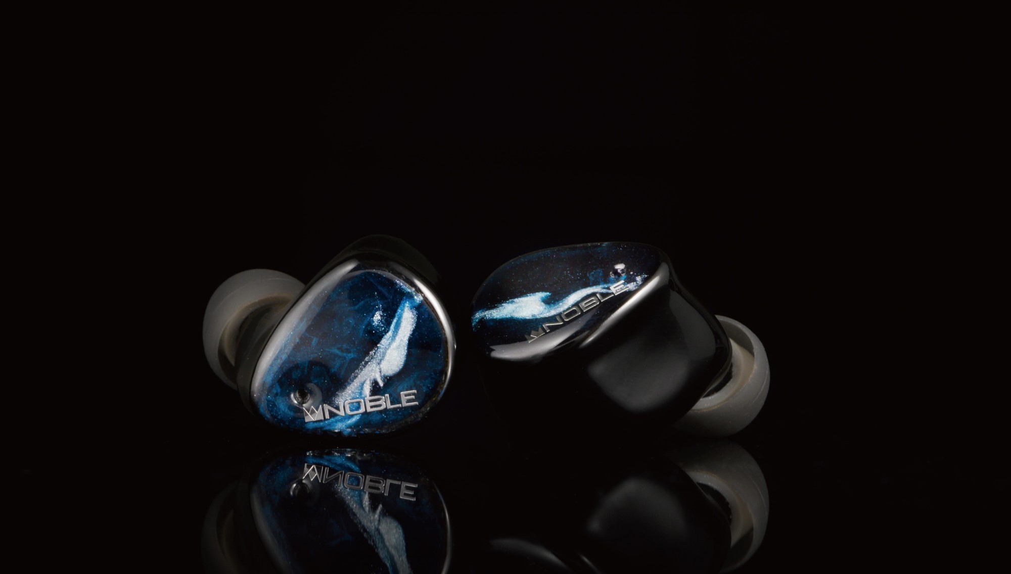 Mystique TWS_Product_shoot_工作區域 1 複本 4